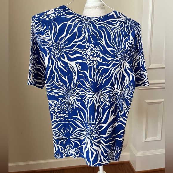 Chicos Royal Blue & White Floral Short Sleeve Cardigan- 0/4-6 - Picture 2 of 4